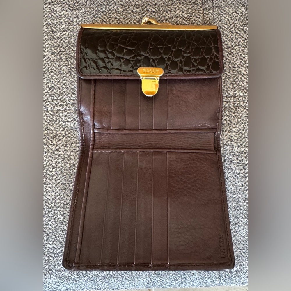 Bally Two-Tone Leather Kiss-lock Wallet - Picture 5 of 14